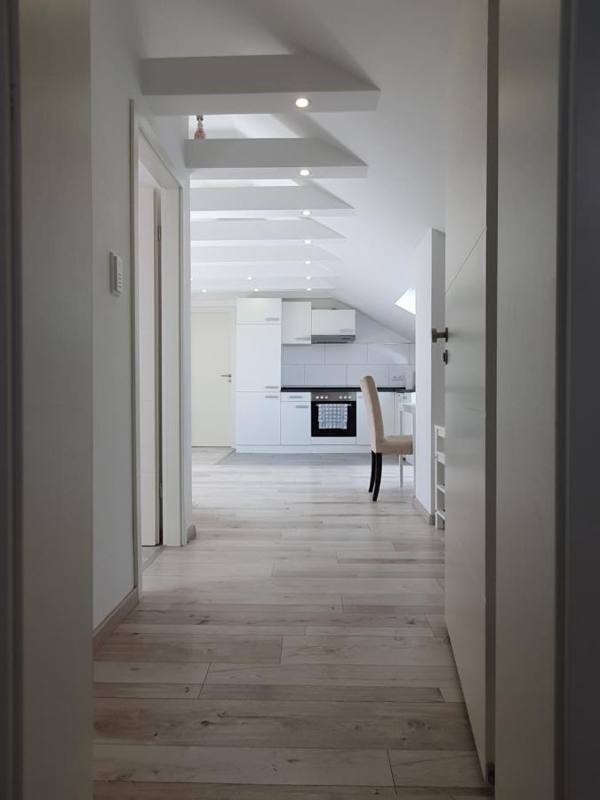 Ruhige Und Moderne 2-Zi. Wohnung Kulsheim Esterno foto