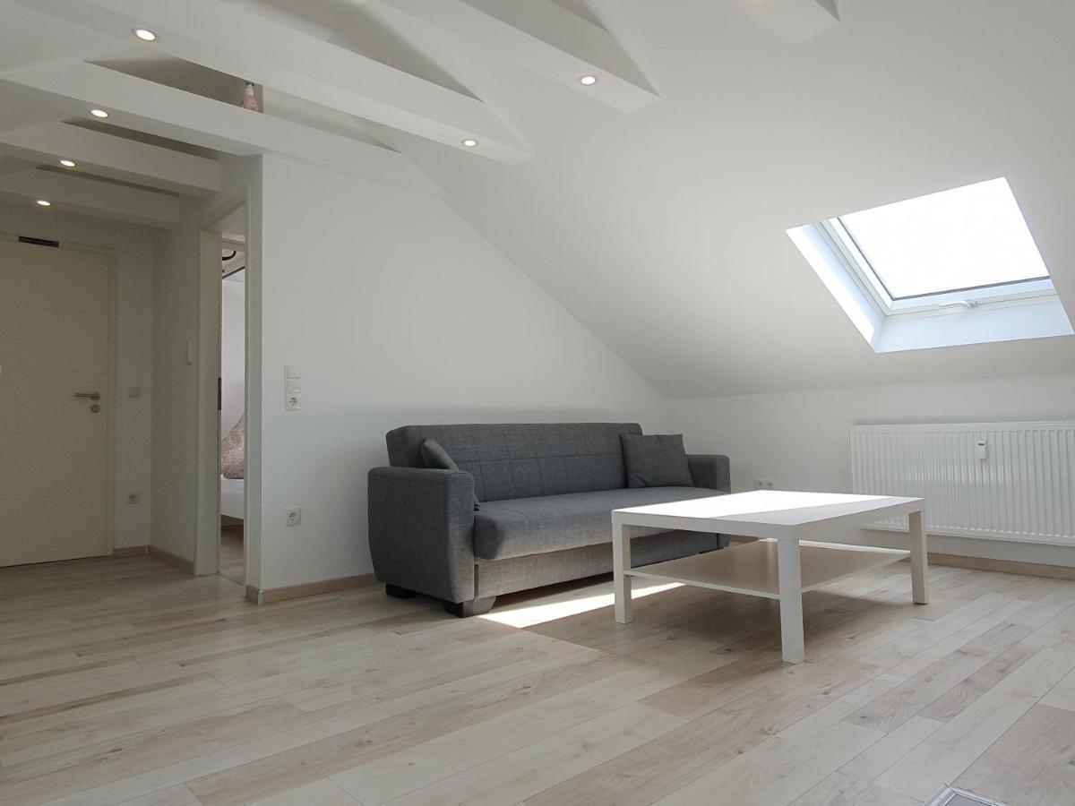 Ruhige Und Moderne 2-Zi. Wohnung Kulsheim Esterno foto